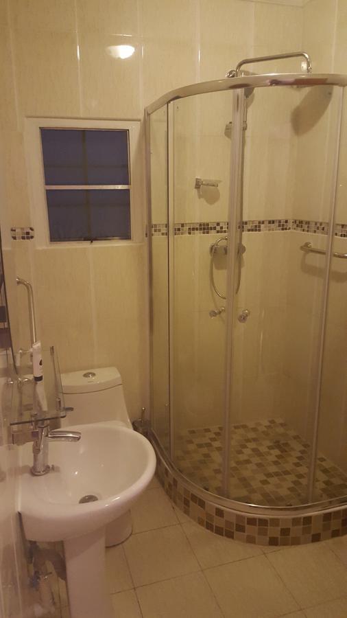 Mathlyn Guest House Франсистаун Экстерьер фото