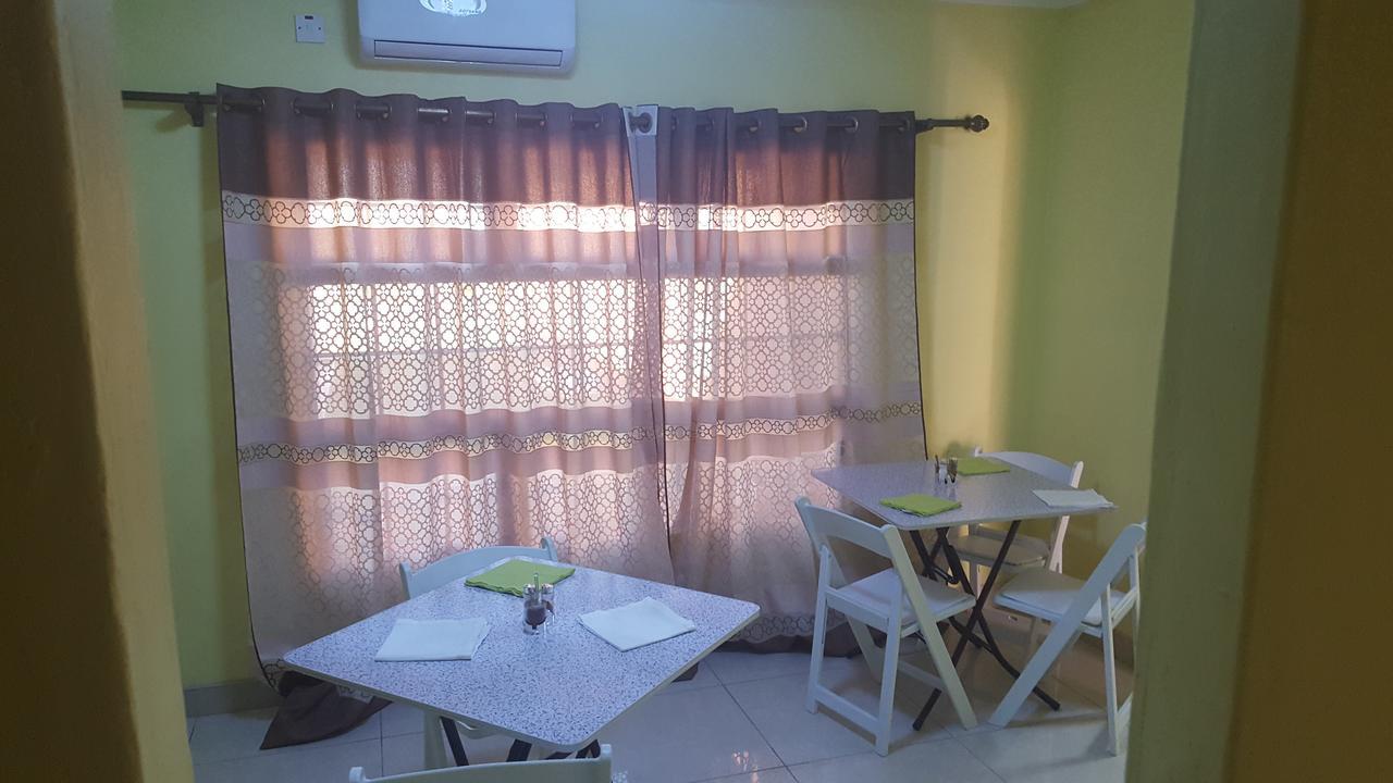 Mathlyn Guest House Франсистаун Экстерьер фото
