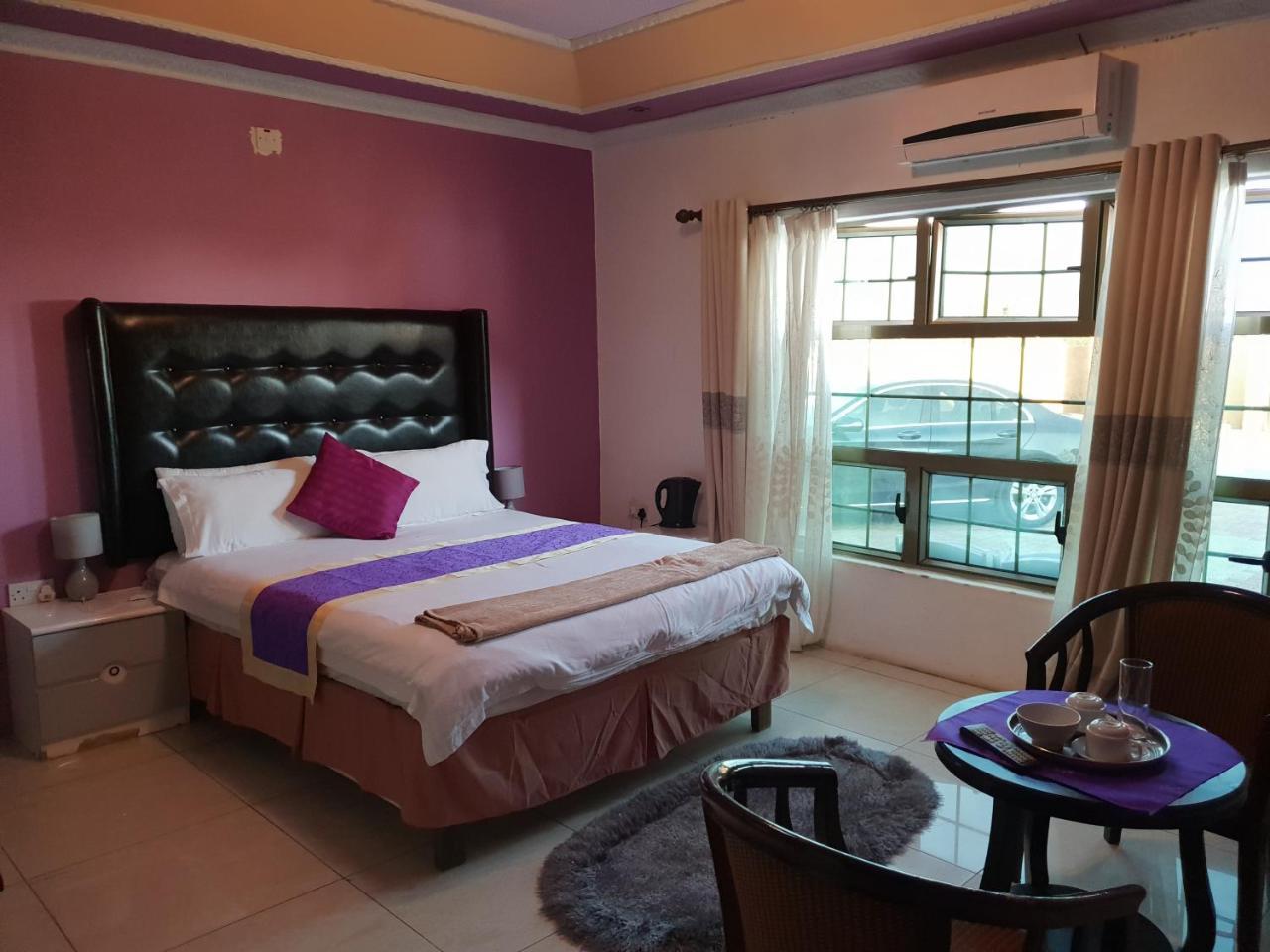 Mathlyn Guest House Франсистаун Экстерьер фото