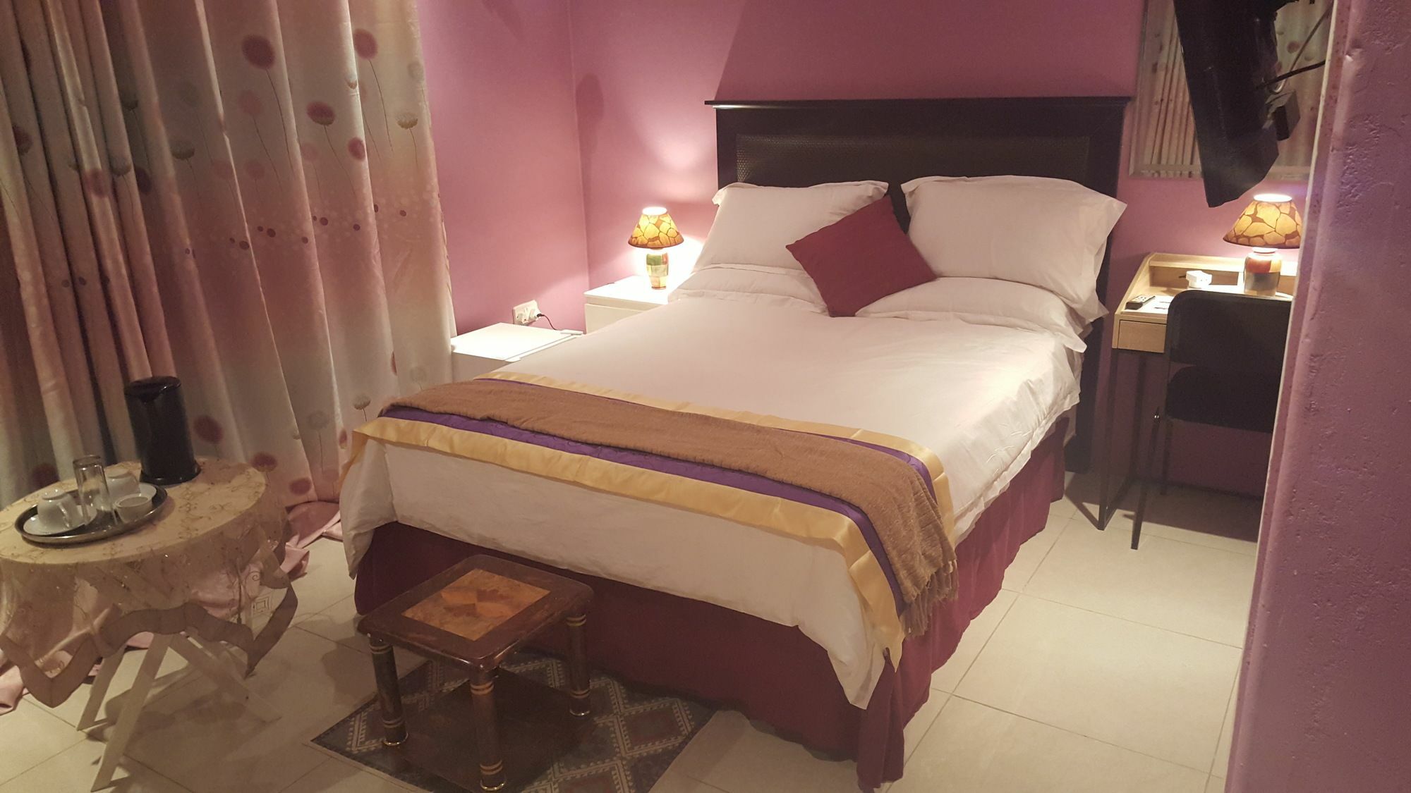 Mathlyn Guest House Франсистаун Экстерьер фото