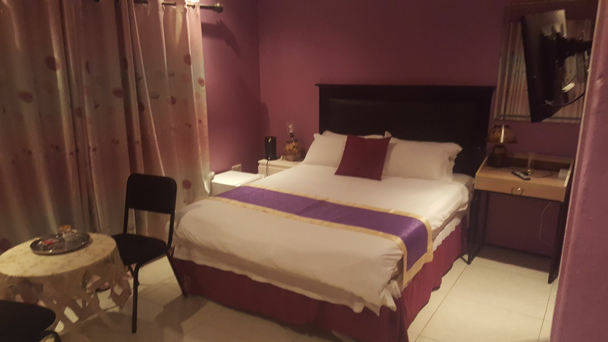 Mathlyn Guest House Франсистаун Экстерьер фото