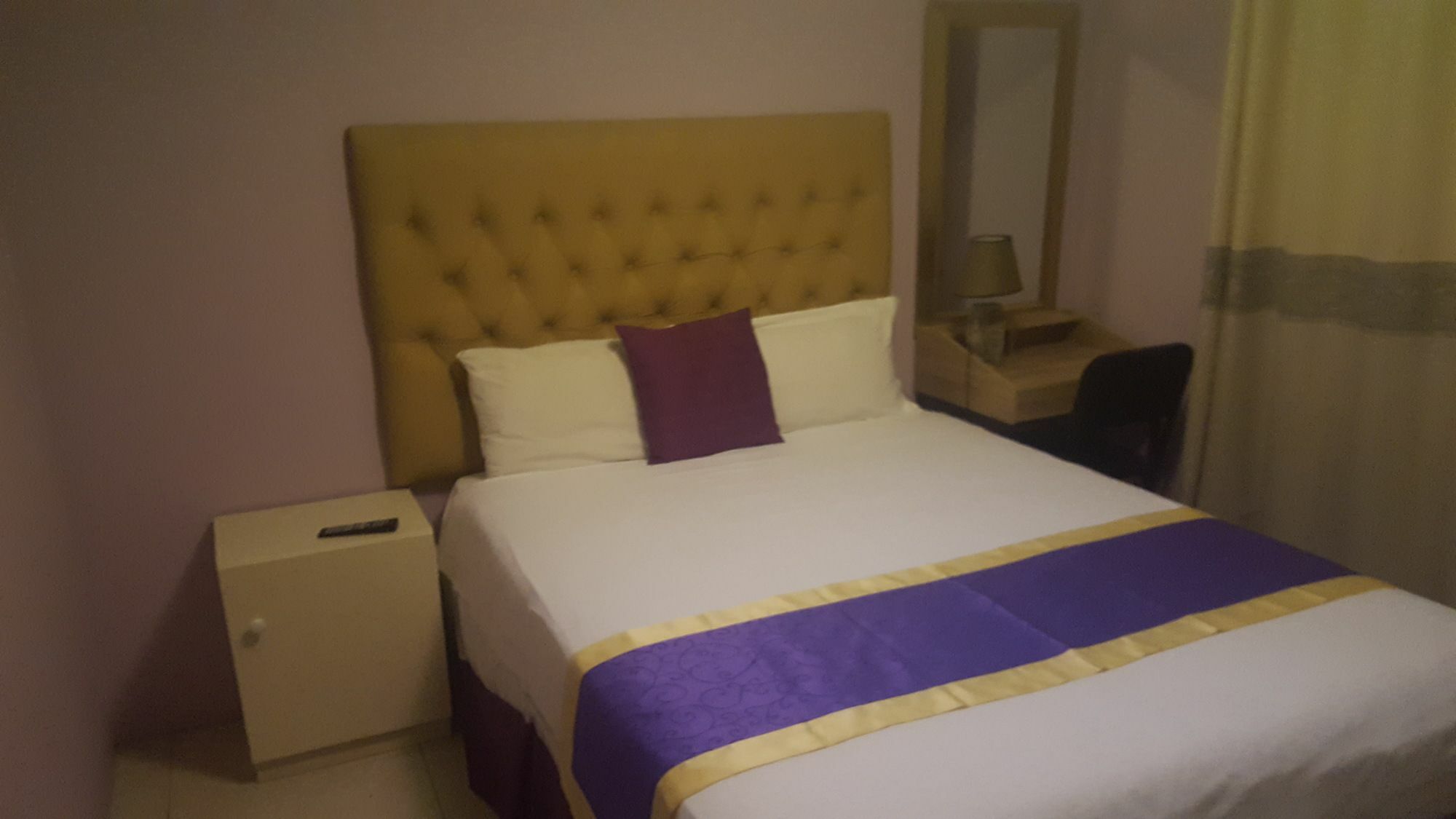 Mathlyn Guest House Франсистаун Экстерьер фото