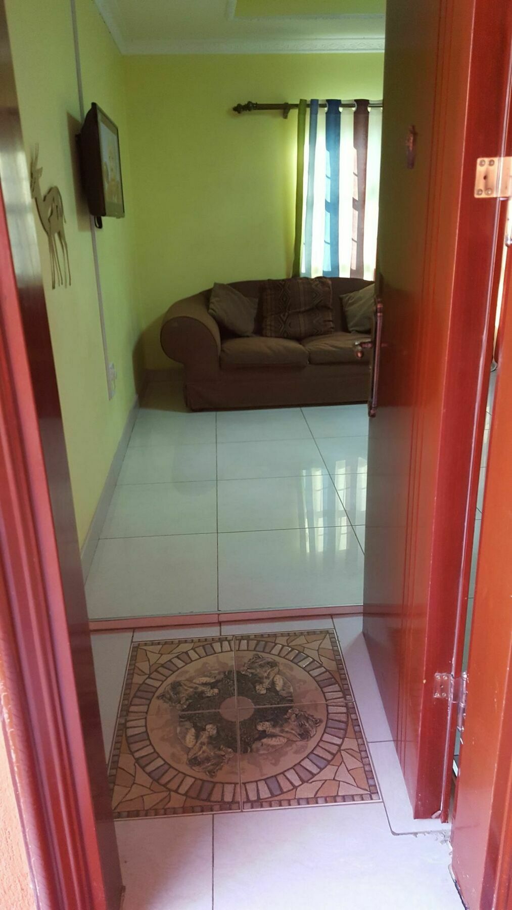 Mathlyn Guest House Франсистаун Экстерьер фото