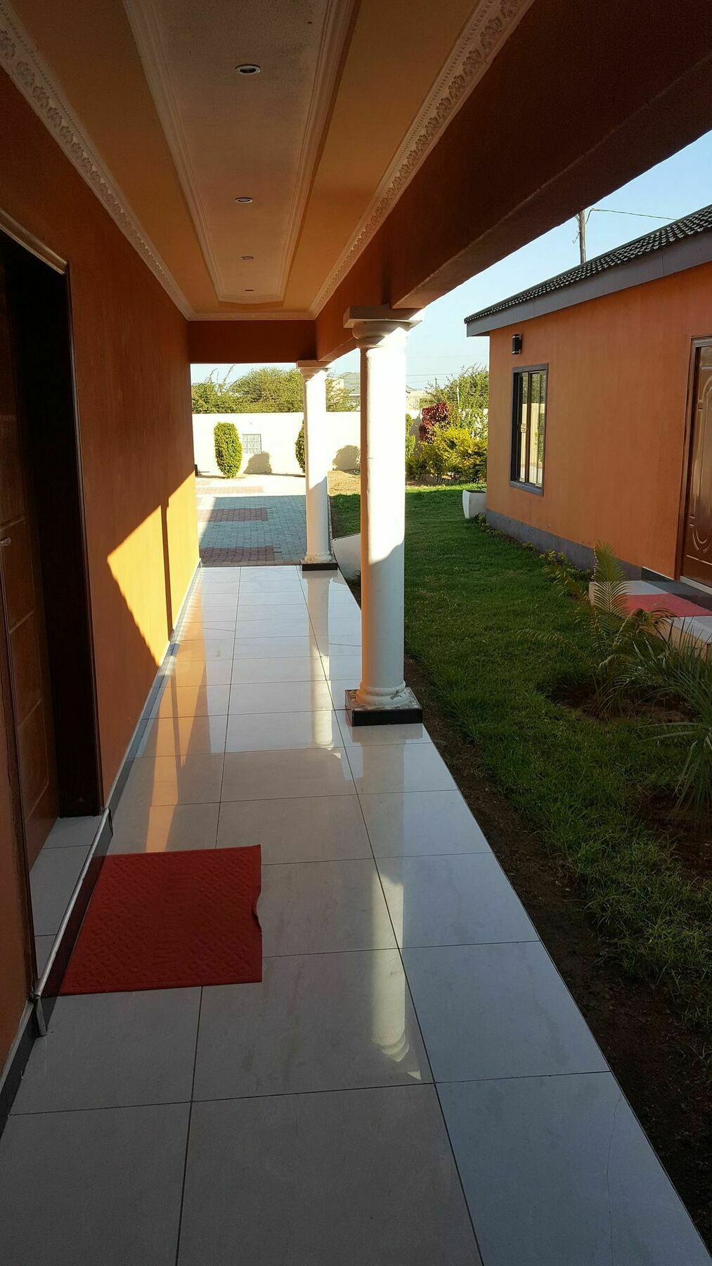 Mathlyn Guest House Франсистаун Экстерьер фото